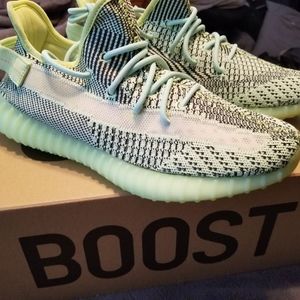 Yeezy 350 Boost V2